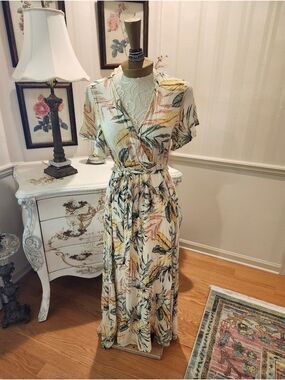 Summer Fashion Magazine Beach Derby Day Tropical Floral Maxi Dress S